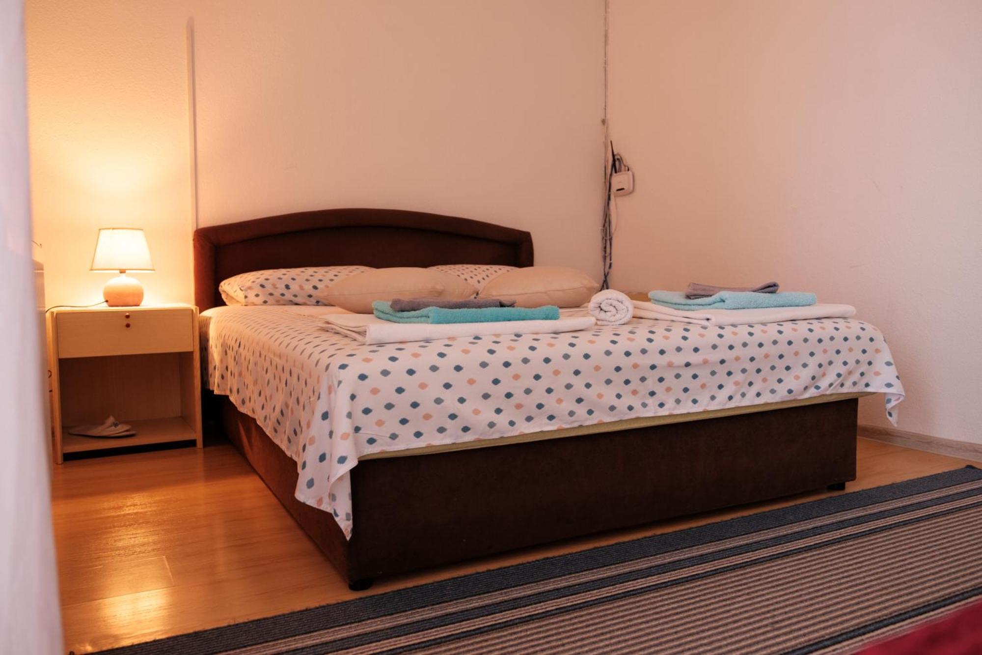 Guesthouse "Ines" Добой Екстер'єр фото
