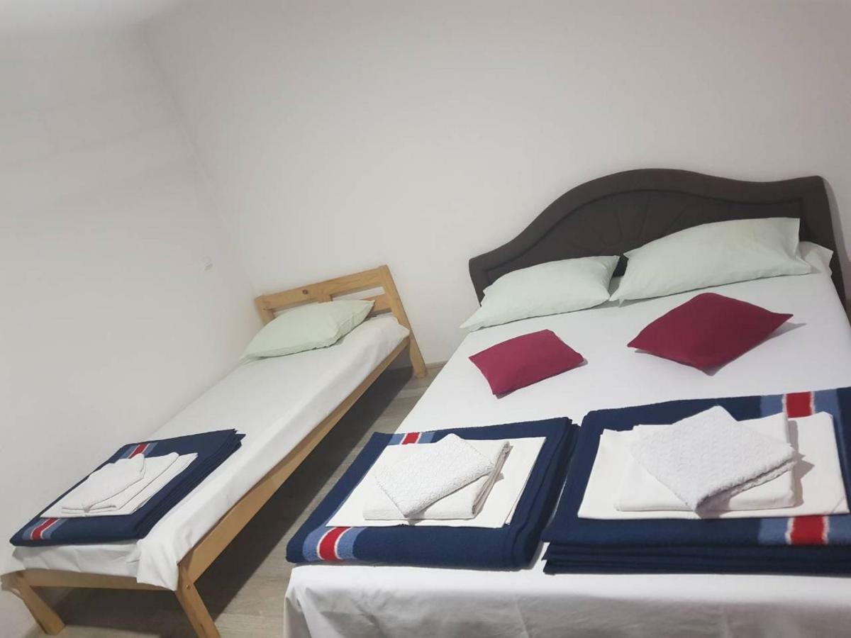 Guesthouse "Ines" Добой Екстер'єр фото