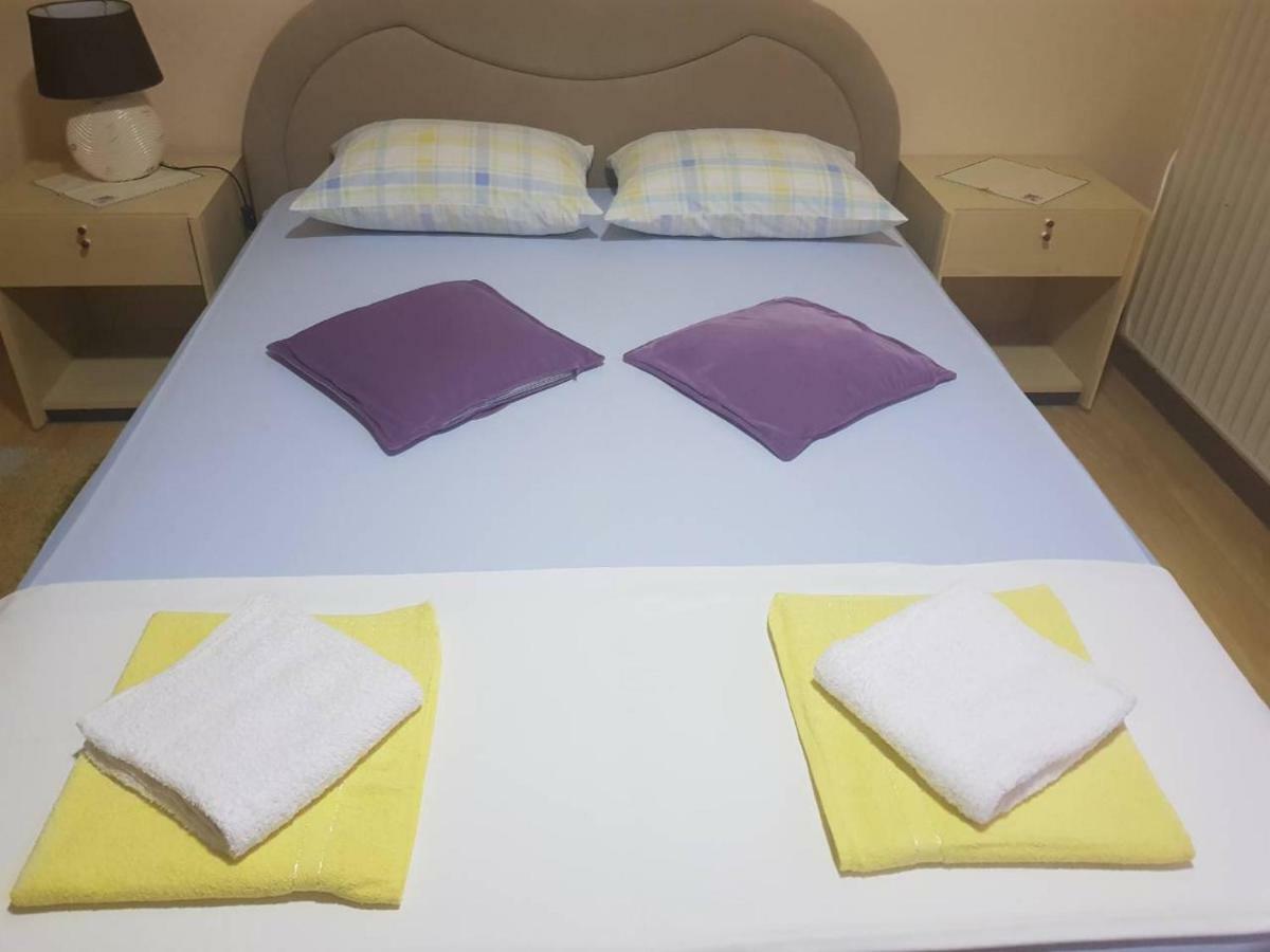 Guesthouse "Ines" Добой Екстер'єр фото